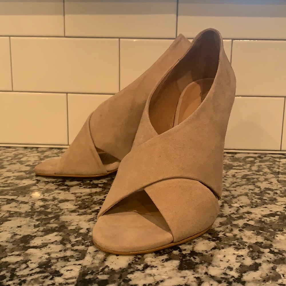 La Mania by Aquazzura heels - brand new!